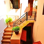 Olympos Πανσιόν Rhodes City
